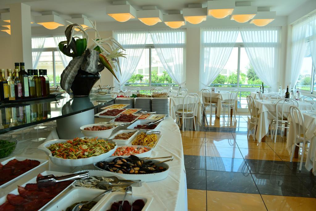 Hotel Delfino Μιλάνο Μαριτίμα Εξωτερικό φωτογραφία